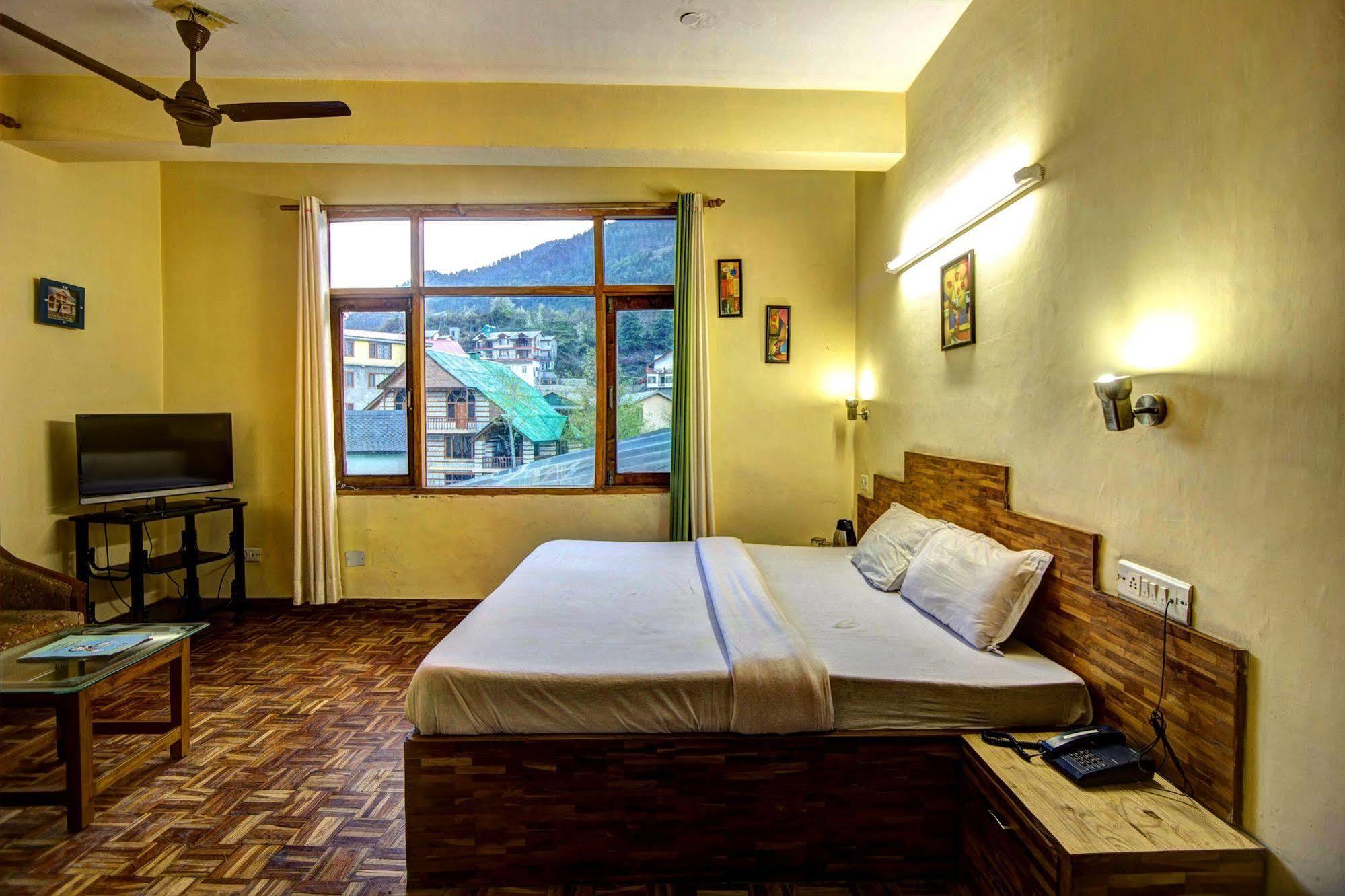 Kalinga Grand Hotel Manali  Exterior photo
