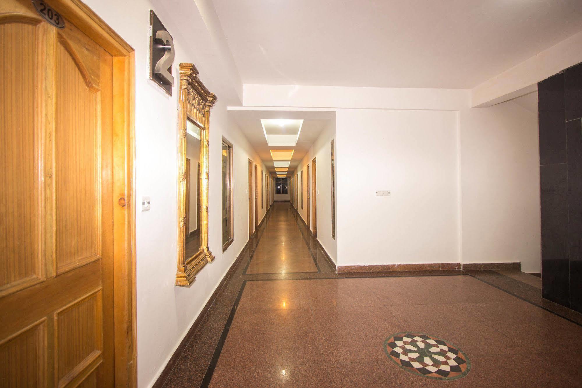 Kalinga Grand Hotel Manali  Exterior photo